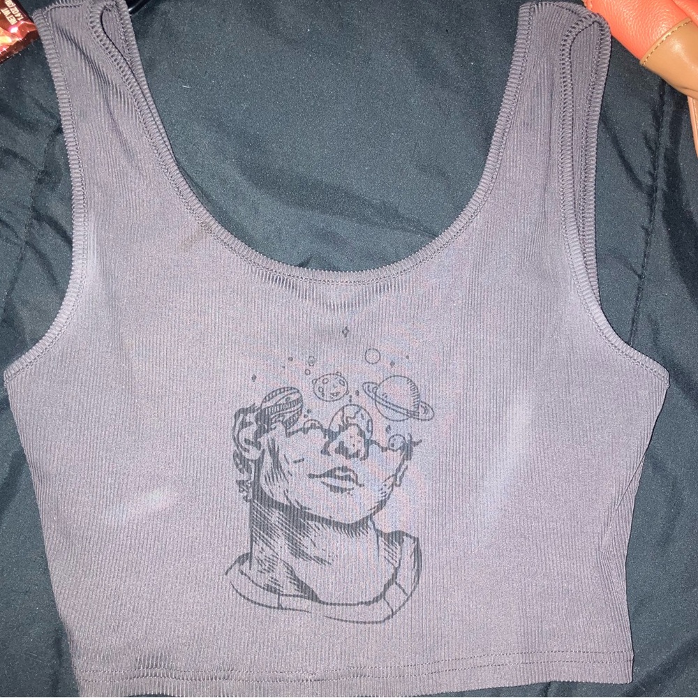 cute planet head cropped tank top